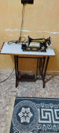 مكينه خياطه كامله للبيع للاتصال 07739691341 عنواني بغداد