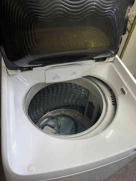 غسالة سامسونج اوتماتيك 15 كيلو  نظيفة جدا السعر 250  وبيها مجال المكان بغداد حي اور ***********

