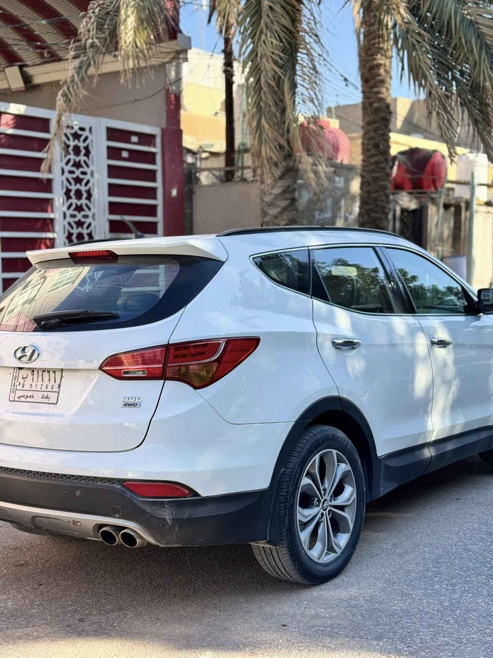 السلام عليكم 
سنتافي 2014 كفاله عدا بارد بالباب 
والباب مفتوح ماشيه 186 ألف 
سياره فول كويتي 6 سلندر 
رقم بغداد السعر 170 وبي مجال 
العنوان النجف الأشرف 
رقم صاحب السيارة 👇🏻
*********** بي واتساب
