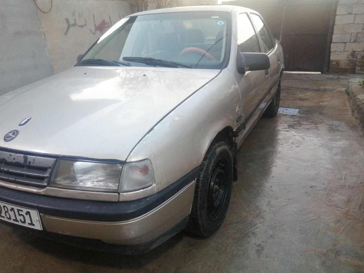 اوبل فكترا موديل  93
السياره شرط مكفوله حجم محرك 18
#رقم #كربلاء #مشروع #وطني #بسمي #لحد #2027
معمره كامل بس تحتاج صبغه سلايت كهربائي
 الصدر جديد امامي وخلفي بالشرط
السياره مكفوله من الضربه والصبغ
داخلها جديد السياره جاهزه وحلوه
مكان السياره كركوك باجوان
السعر35 وبيها مجال
موبايلي  ***********
