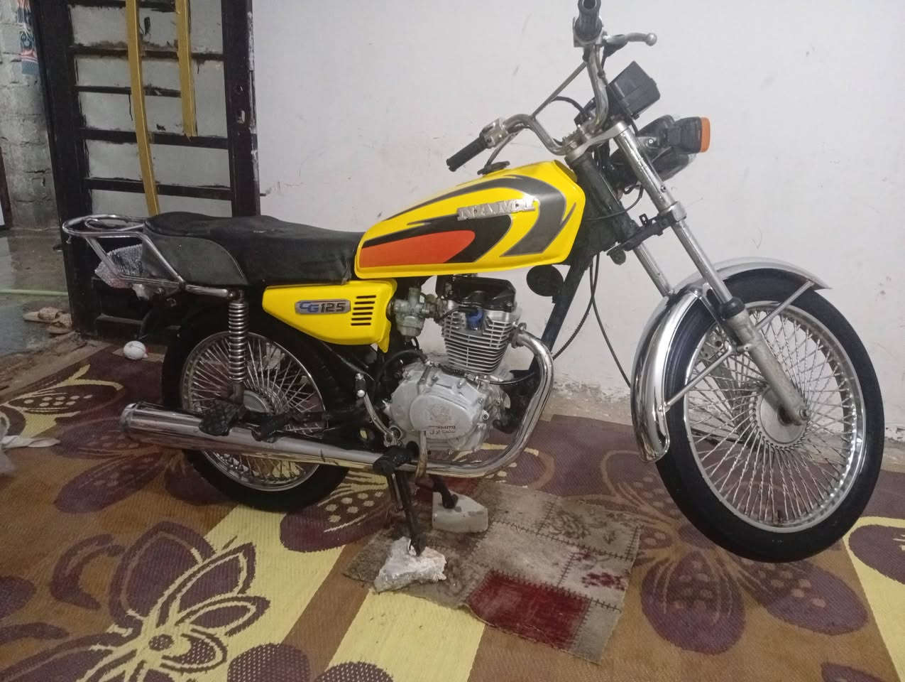 السلام عليكم دراجه للبيع الموديل 17 اوراق دراجه سكانر خير من الله بيها شغله واحده كهربايت مو شغاله مكاني كربلاء امن الداخلي*********** سعر 400 وبيها مجال حق الجيه الشراي يتصل واتساب شغال على الرقم
