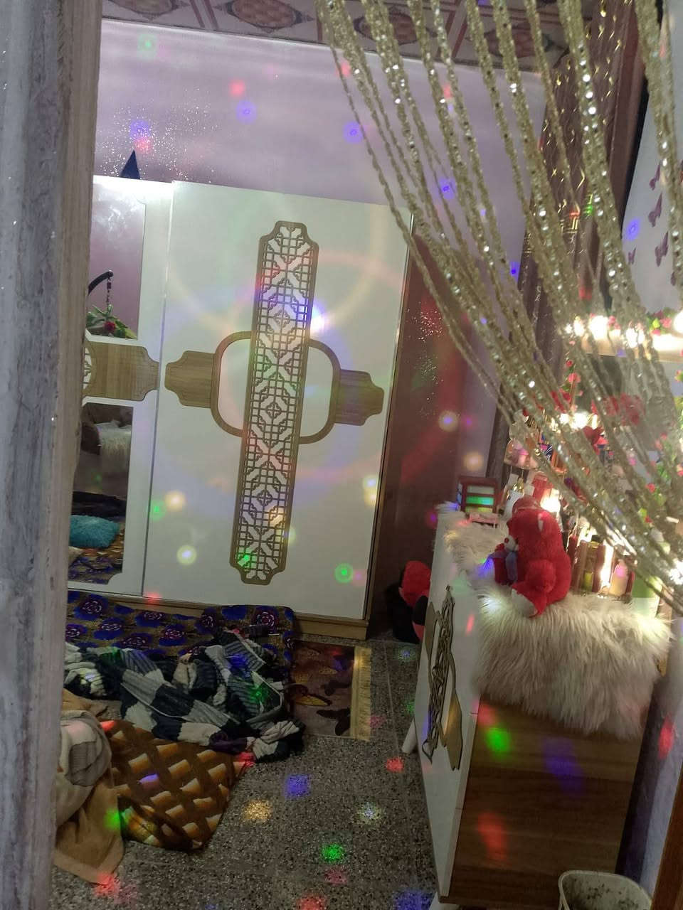 بيت طابو زراعي سند 25 المساحه 225م غرفتين وصاله ومطبخ واستقبال وصحيات طريق كوفه عباسيه مقابل مدرسه سما يبعد عن الشارع 500م للبيع
***********
