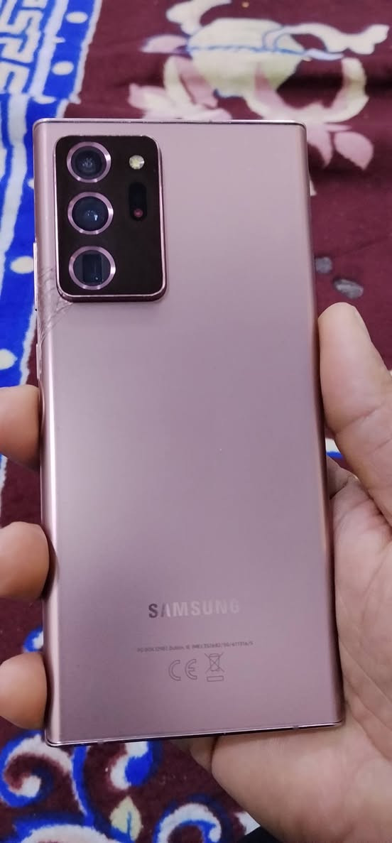 نوت ٢٠ الترا 
 شرق اوسط مكفول من الفتح 
 بدون ملحقات 
ذاكرة ٢٥٦
 فطر بلضهر وبلازمه زغير وبي خدوش بلشاشه 
 مكاني كربلا سعره ٢٧٥ قفل بدون عملة 
 للاستفسار ***********
