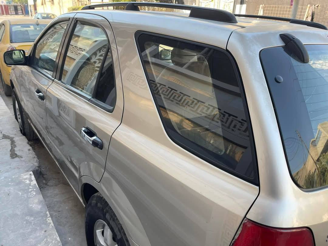 سورنتو
موديل 8 امريكي 

محرك 6 كير بشرط 

مابيه قطره صبغ 

بيه بس بارد شي قليل 

شرط لتحويل 

سعر 110 بيه مجال حك لجيه 

***********
