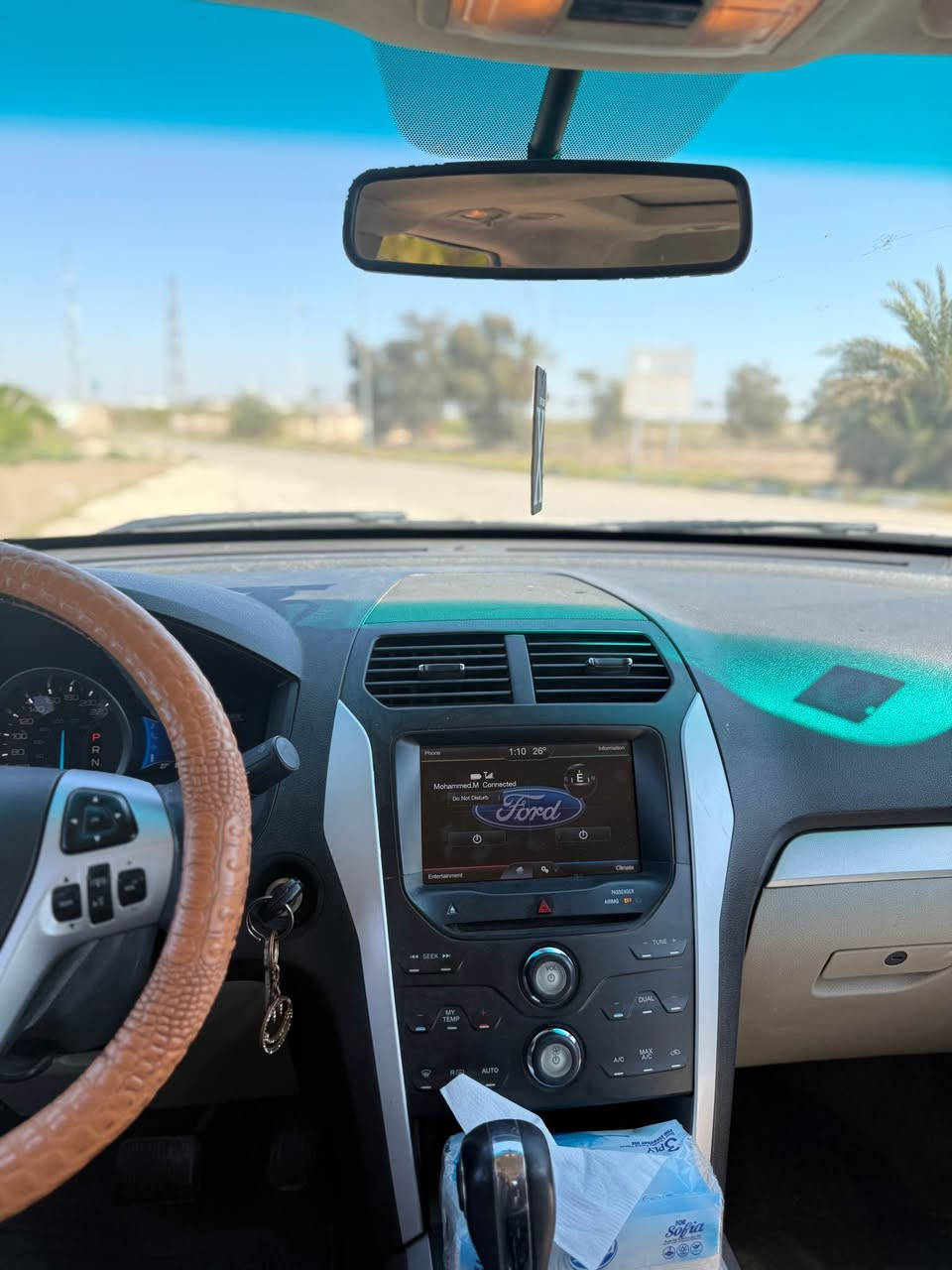 فورد اكسبلور موديل 2013  فول موصفات خليجي
بيها صبغ باب مبين بصوره و بيها بارد بلهلال جاملغ خلفي 
و بارد بل باب امامي 
سياره كامله مابيها اي نقص كير محرك و تبريد مكفول 
محرك 6 سلندر سياره 7 راكب كلشي واضح بصور 
ماشيه 82 الف  و قابله للزياده سعرها 13900 بيها مجال جدا بسيط

لاستفسار الاتصال ع رقم 
*********** بغداد, العراق
