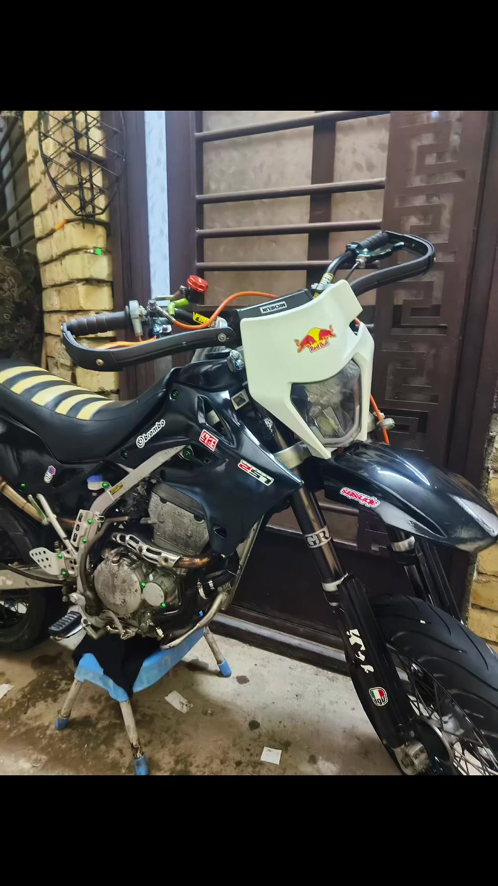 قفاز كاوسكي مزودة مال لعب مكينة مكفولة مال رمبة دراجة هاون مكينتها تجي ٣٠٠ هندر مو ٢٥٠ دهن امزويل مي راديتر زيتي مسويلها ادامة كاملة من تاير لتاير  مكاني بغداد سعر١٣ورقة وبيها مجال


**إذا كنت صاحب هذا الإعلان وتريد حذفه لأي سبب، رجاءا أرسل رسالة إلى الدعم الفني**