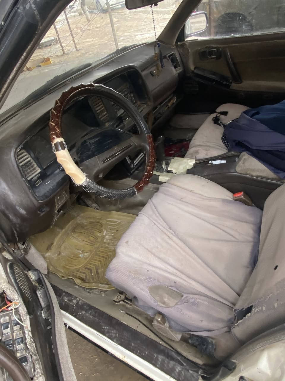 هارتوب موديل١٩٩١ حائز ثالث بسمي رقم بغداد  مكفوله من العيب الشرعي مكينه ٢٥٠٠  السعر ١٨ ورقه بيه مجال قليل العنوان النجف ناحية القادسيه 
***********
