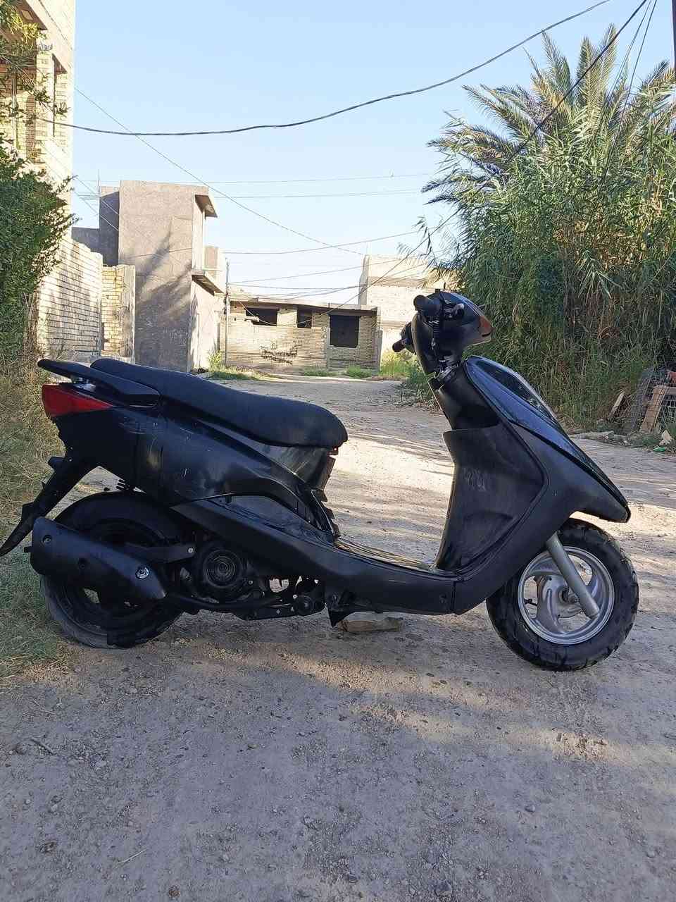 دراجة بريز 140 نكرة سلف وهندر محركها مكفول ناعم لا نضوح ولا تبخير كفراتها بلاد مختمة كهربائيات كاملة قفل استيرن زوج تايرات جدد بريكاتها قوية دراجة كاملة شلعة ومعدل تخبل سعرها 350 مكاني الشعلة ***********
