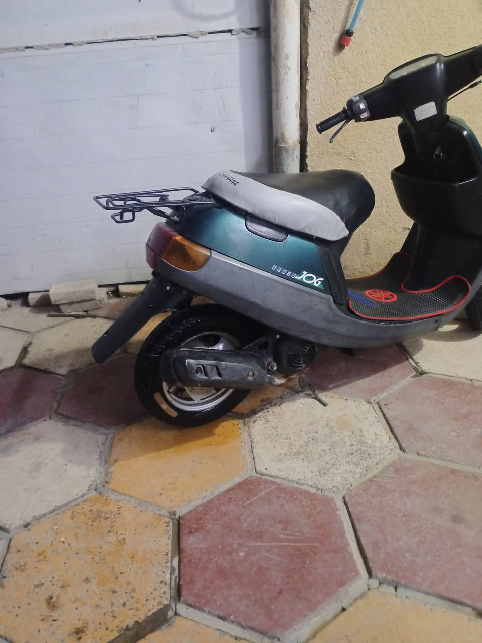 السلام عليكم دراجة بطة للبيع نضيفة مديل 99 ما مفتوحة كفرات بلادية مكينة خرسة صوت كير خفيف تايرات جدد لايت هورن طوافة بانزين عداد كلة شغال مكاني كربلاء الحر رقمي *********** السعر 500 وبيهة مجال
