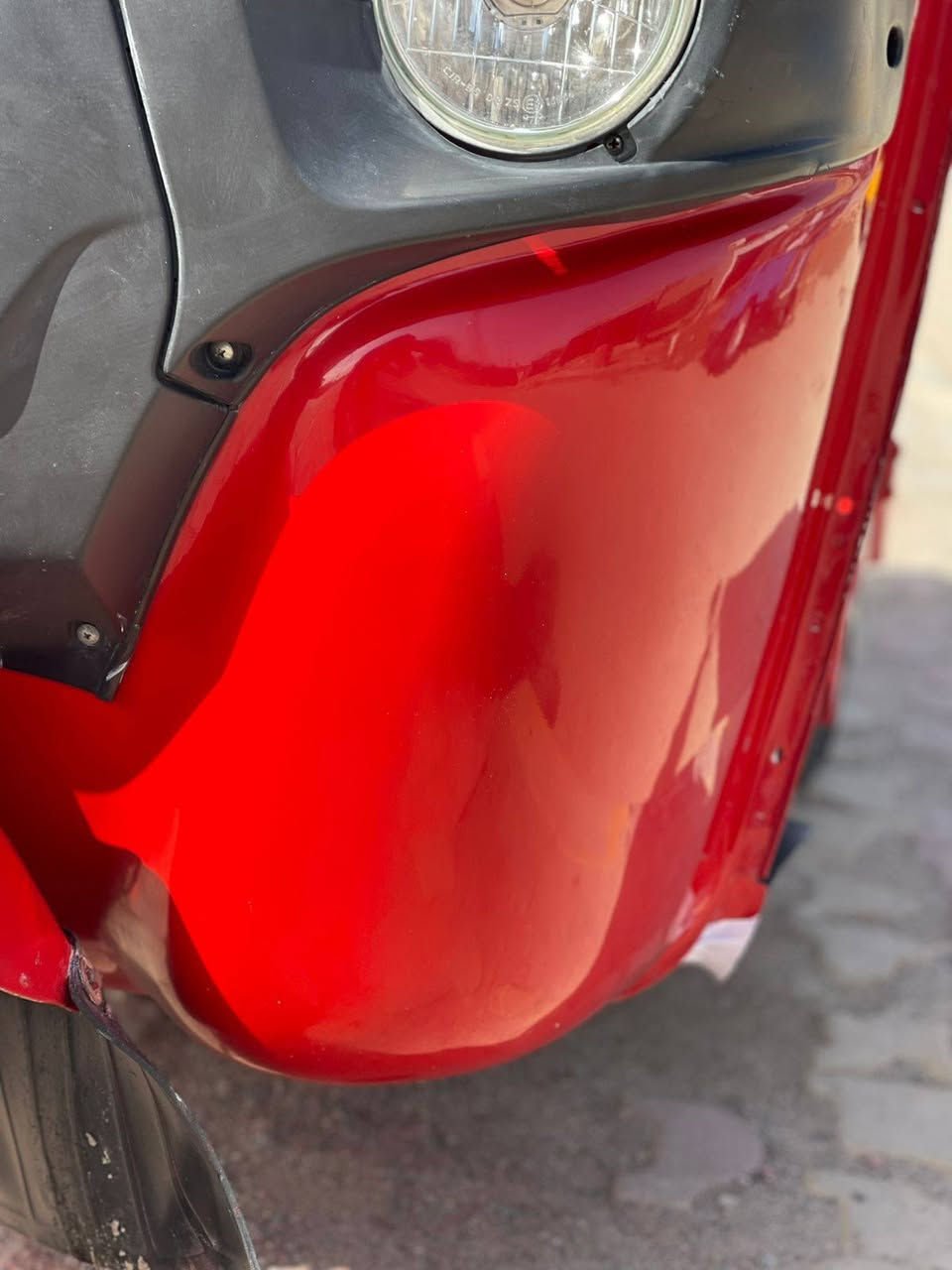 سلام عليكم شباب تكتك لبيع موديل 2024شهر لثاني كفاله عامه تأير جبلي مكينه كفاله شرط لفحص لشرائي ينتصل ويدلل***********
