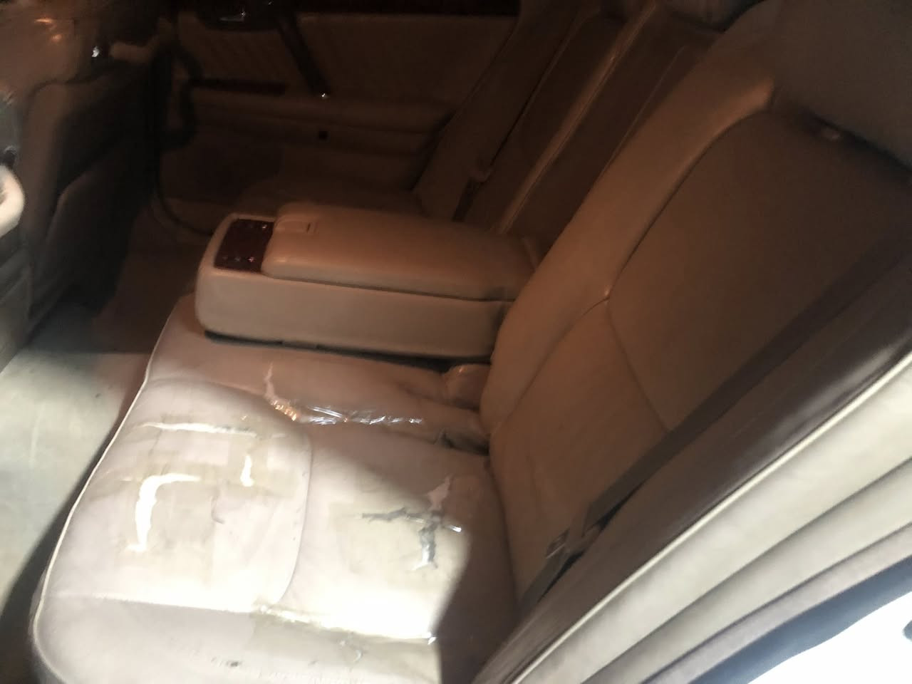 ملكة 2003 D4چبير
مكينة كير صدر تخم تاير تبريد
متومة سليمانية مكان السيارة بغداد
كصة جنطة السعر ٣٨
***********
