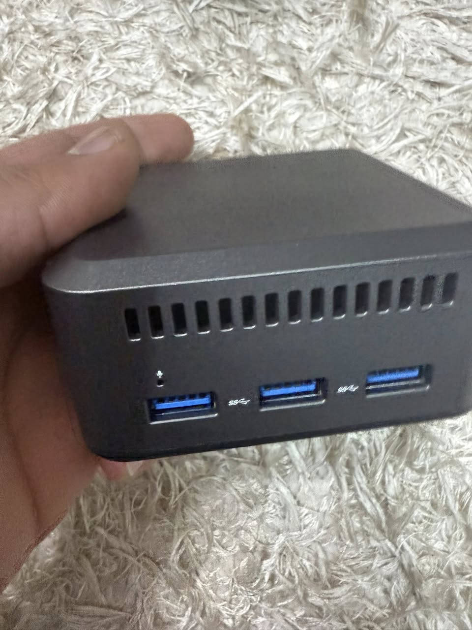 متوفر جديد بالكارتون 
Mini PC 
12GB RAM 
556 SSD


**إذا كنت صاحب هذا الإعلان وتريد حذفه لأي سبب، رجاءا أرسل رسالة إلى الدعم الفني**