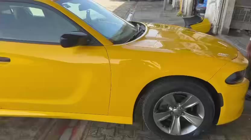 السلام عليكم جارجر موديل 2015 اصل  كلين بدون ضرر رقم واسط بأسمي مكينه كير كله كفاله للبيع فقط ***********
