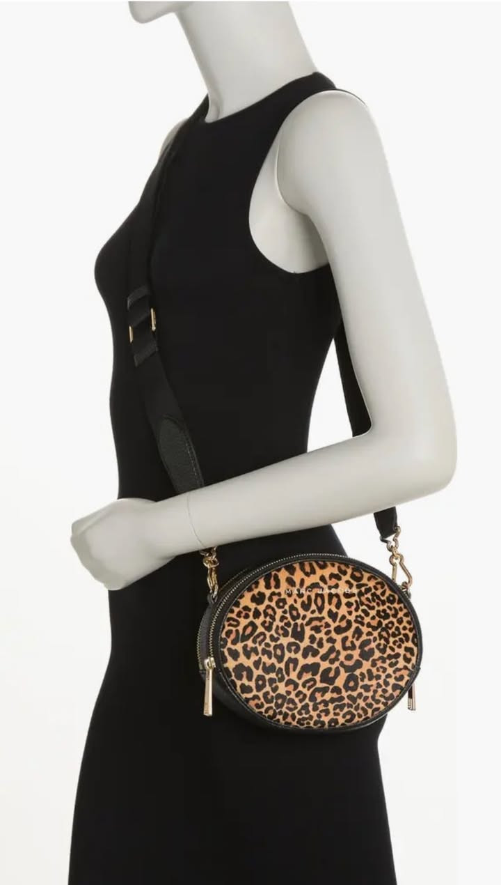 مارك جاكموس الاصلية
مع دست باك ممدشنة
باركود
تم٢٥


**إذا كنت صاحب هذا الإعلان وتريد حذفه لأي سبب، رجاءا أرسل رسالة إلى الدعم الفني**