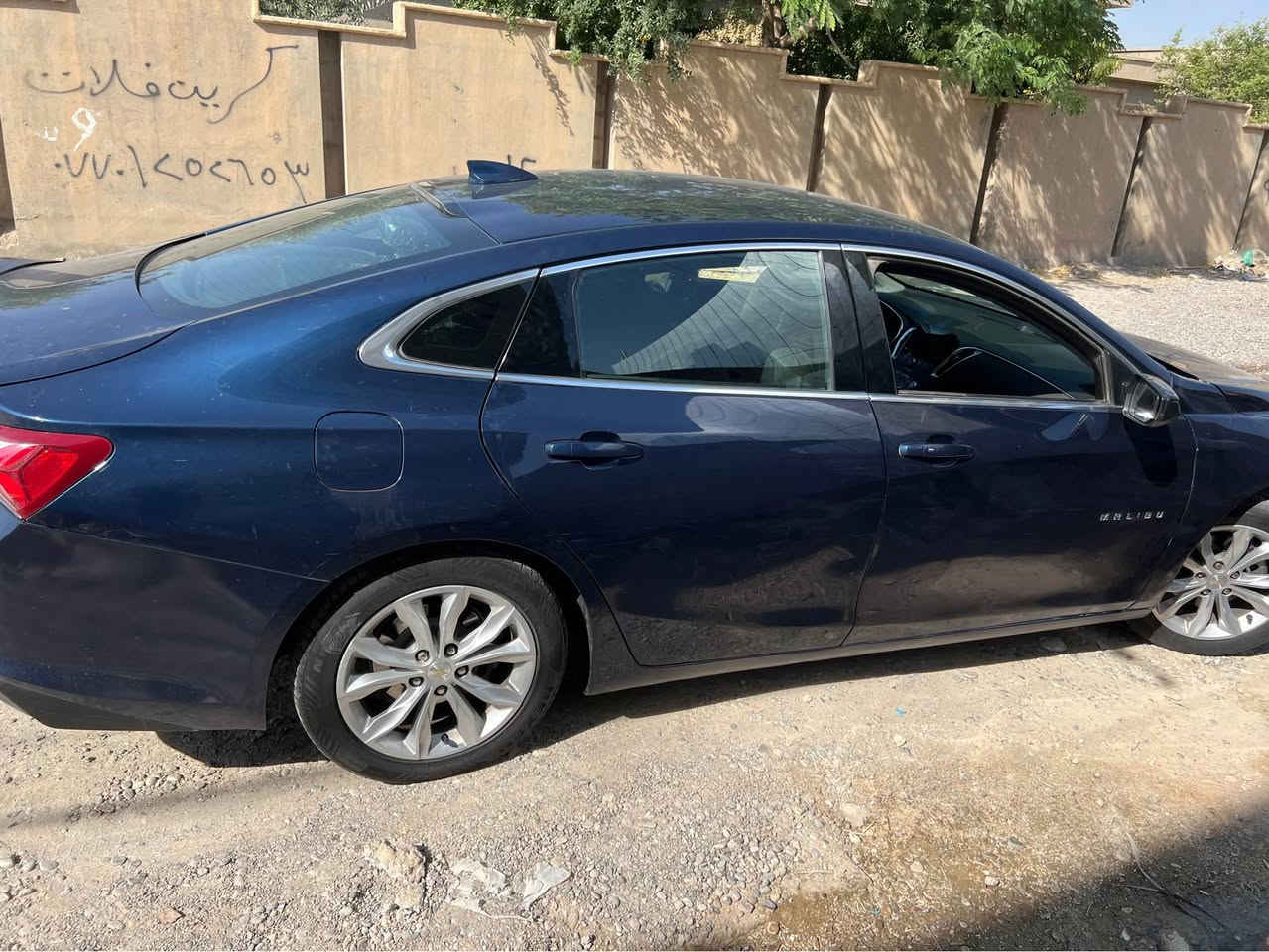 ماليبو موديل 2021 فول مواصفات ماعدا فتحه لون نيلي
تخم امامي وخلفي بشرط 
تبريد ثلج كشن هيتر تحكم ستيرن 
تحديد سرعه سياره كير عادي اوتوماتيك
كهربائيات كامل شغال
رقم سياره سليمانيه تحويل وكاله بشرط 
سياره ماشي 89 ميل 
حجم محرك 1500 توربو
ضرر سياره جاملغ سكن وباب سكن ونص باب سكن خلفي 
بجم خلف كبس بدون دواخل بدون ايرباك 
مكان سياره كركوك 
السعر 92 وبي مجال للشراي للاستفسار الرقم *********** Singapore
