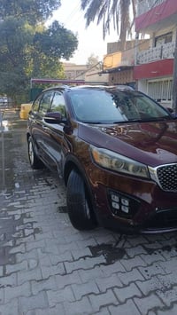 سورنتو ٢٠١٧ • ماشي ٩٠٠٠٠ • محرك وكيـر مكفولة