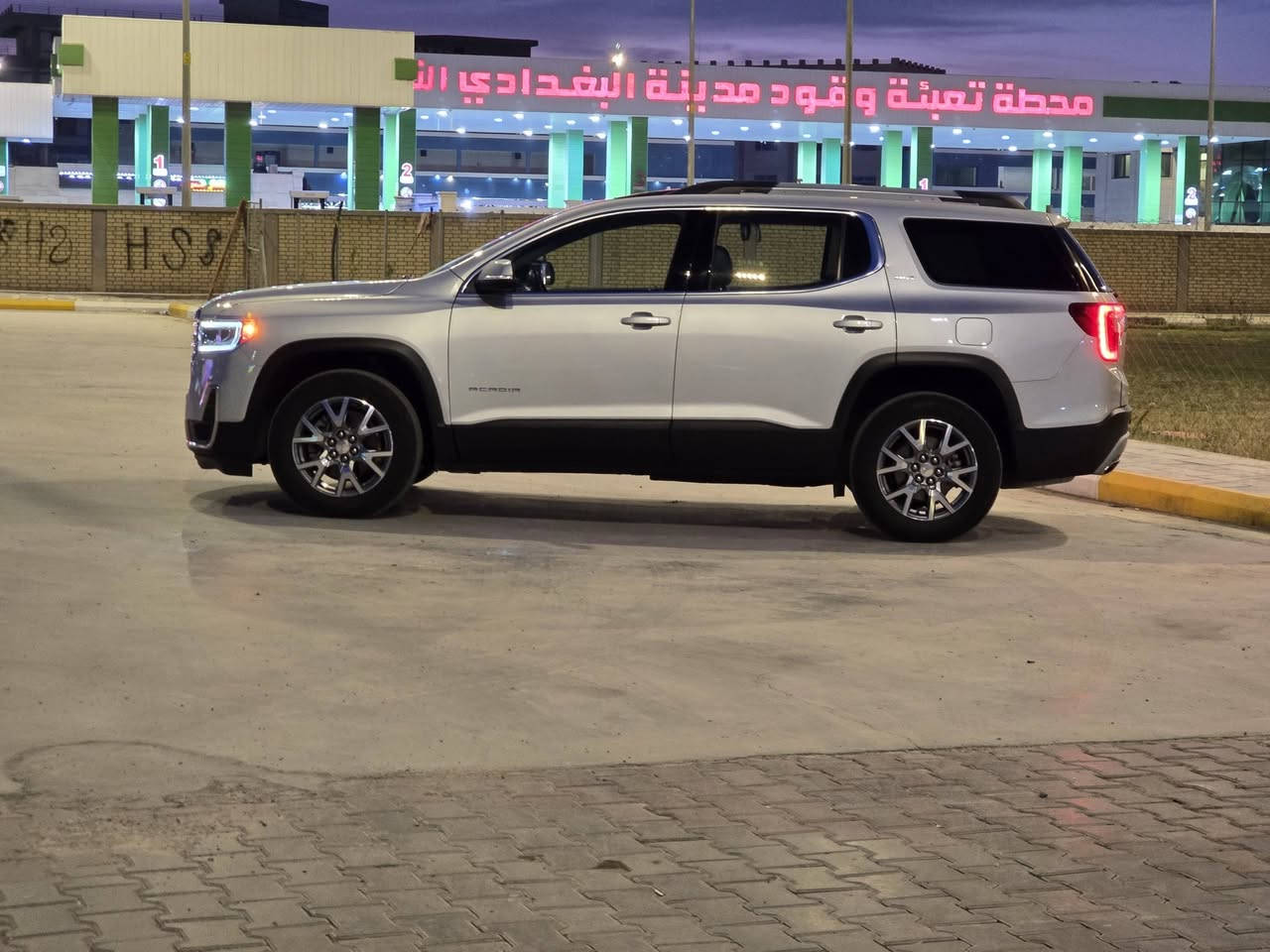 للبيع 
جمسي اكاديا  
الموديل : 2022
حجم المكينه : سته سلندر 
رقم الشاصي : 1GKKNMLS4LZ191618
الضرر : ثلاث قطع صبغ 
بدون دواخل 
بدون ايرباك 
السياره فول مواصفات 1/1

1. شاشه كار بلي بلوتوث حجم 8 انج 
2. كامرات 360
3. حساس خلفي امامي
4.بنوراما فتحتين
5.كشنات جلد
6.رادارات جانبيه واماميه وخلفيه 
7.توقف ذاتي 
8.تحديد مسار
9.اشاير بالمري
10.تحكمات ستيرن جهتين 
11.كشنات كهرباء
12.كشافات
13.صندوك كهرباء
14.بصمه ابواب عدد 4
15.قطعتين تبريد منفصل  
16.كشنات ميمري
17.هندبريك بصمه
18.لايتات لد +زنون ثلاث عدسات 
19.بكلايت لد
20.فور ويل تحكم قياده سبورت وجبلي وثلجي 
21.كشن السايق  والاستيرن هزاز 
22.داتا شو
23.سبعه راكب
24.تحديد مسار 

بعد بيها هواي مواصفات 
كير مكينه صدر مكفولات من الفتح والتبديل 
تخم تاير جديد / باتري جديد / صدر جديد 
السياره جديده بدون اي نقص بدوان اي عطل كلوب سيرفس ممشتغل 
رقم بغداد بأسمي تحويل ثاني يوم 
السعر  195 وبيها مجال 
***********
