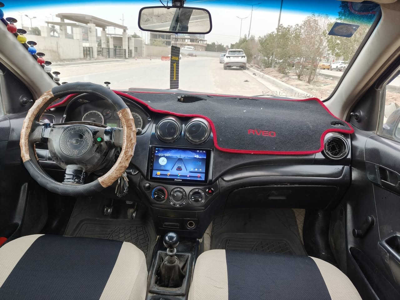 السلام عليكم أفيو خليجي للبيع موديل 2008 مكفوله من ضربه مكينه وكير وحداديه خير من  الله سياره جاهزه من كلشي رقم قادسيه نكليزي سنويه 2031 مصفره من كلشي السعر 45 وبيه مجال بسيط تصال عل رقم الهاتف *********** مكاني بابل سياره مال جناي
