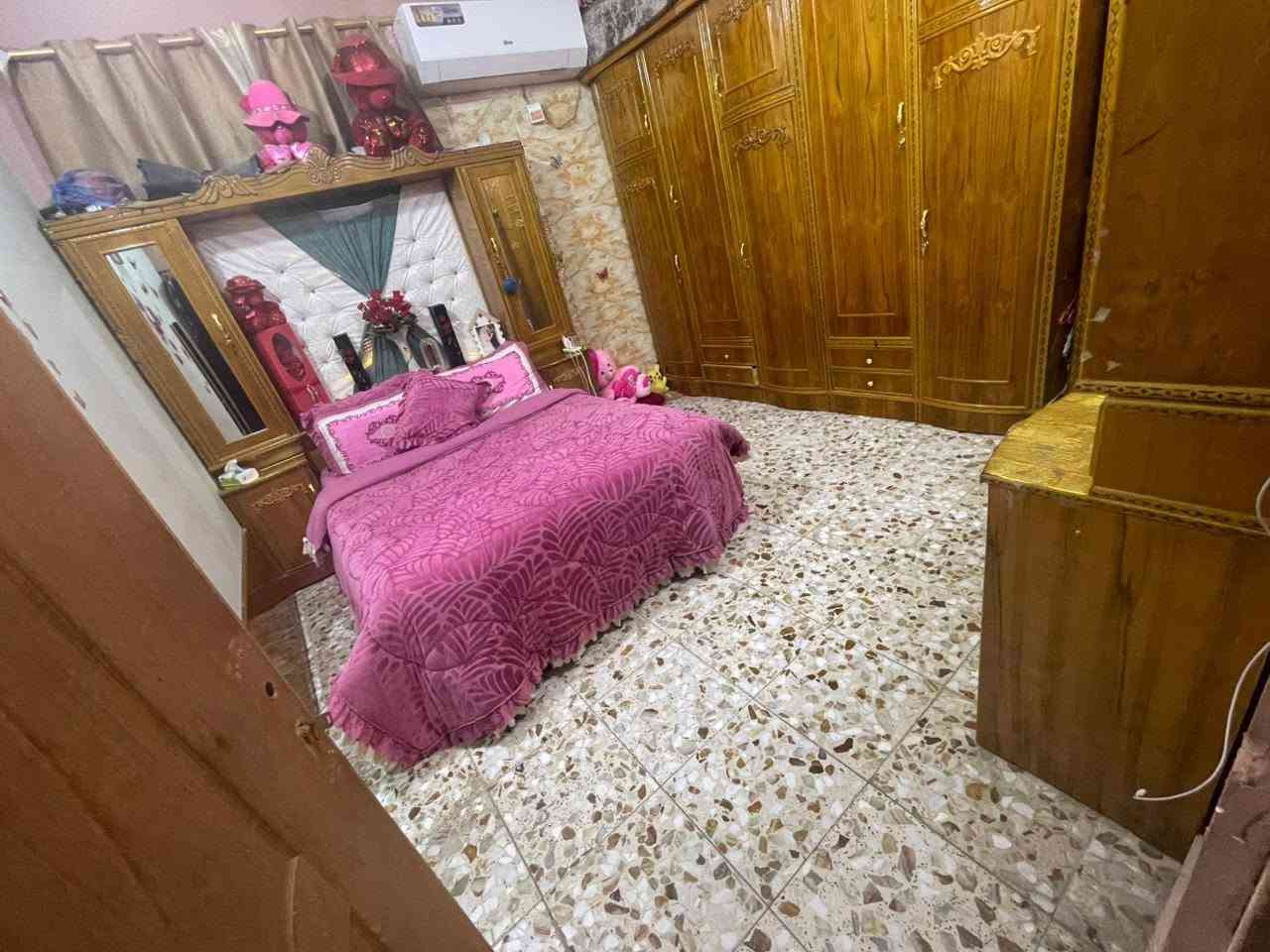 السلام عليكم بيت للبيع بالمعملجي مقابيل اعداديه الصناعه مساحته ٢٠٠م طابق واحد نضيف جداً
طابو زراعي سند 25 يحتوي على مطبخ وصاله وغرفه واستقبال وصحيات ومتوفره جميع الخدمات للاستفسار عل هذا الرقم ***********
