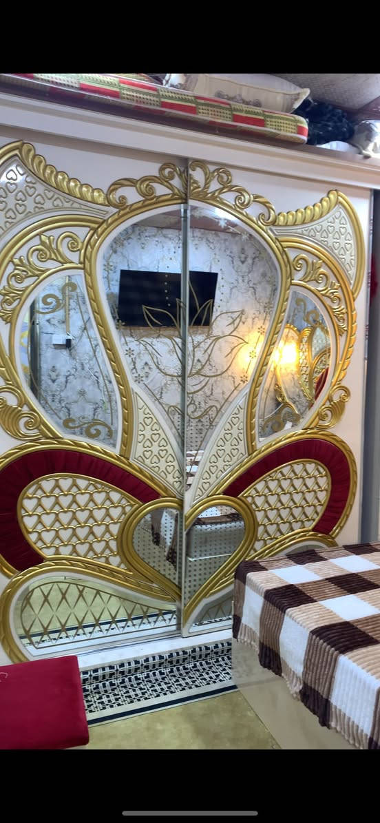 سلام عليكم غرفه تركيا للبيع نضيفه مثل ما موضح بصور /البصره الطويسه للتواصل ***********
