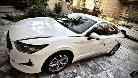 السلام عليكم 
للبيع او مراوس 
سوناتا موديل 2020 خليجي
ماشية : 39 Km حقيقي
المواصفات :
تحكم ستيرن جهتين 
شاشة
كروز سرعة 
مكينة 4 سلندر 2500
قطعتين تبريد 
اشاير بالمري 
لايت 3 عدسات بلادي مع تحكم ماطور صعود ونزول
كشنات جلد 
كير دكم 
حساسات خلفية وكامرا
ويل كب كروم 
مانع تزحلق 
دبل ايرباك 
ملاحظة: السياره خليجي جاهزة ومابيها اي نقص نهائياً
فقط بيها بارد كلش بسيط مأشر باللون الاحمر
( السيارة رقمها بغداد الدولي الجديد )
السعر : 204 وبيها مجال بسيط
العنوان : بغداد/ السيدية 
للتواصل ***********
