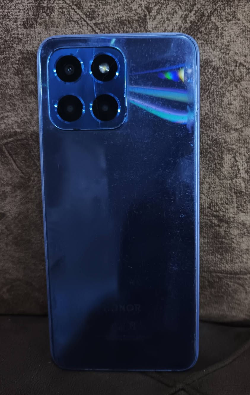 السلام عليكم للبيع جهاز هونر x6 ذاكره 128 جهاز حلو ونضيف كلش كل خلل مابي السعر 65 وبي مجال قليل للاستفسار ***********
