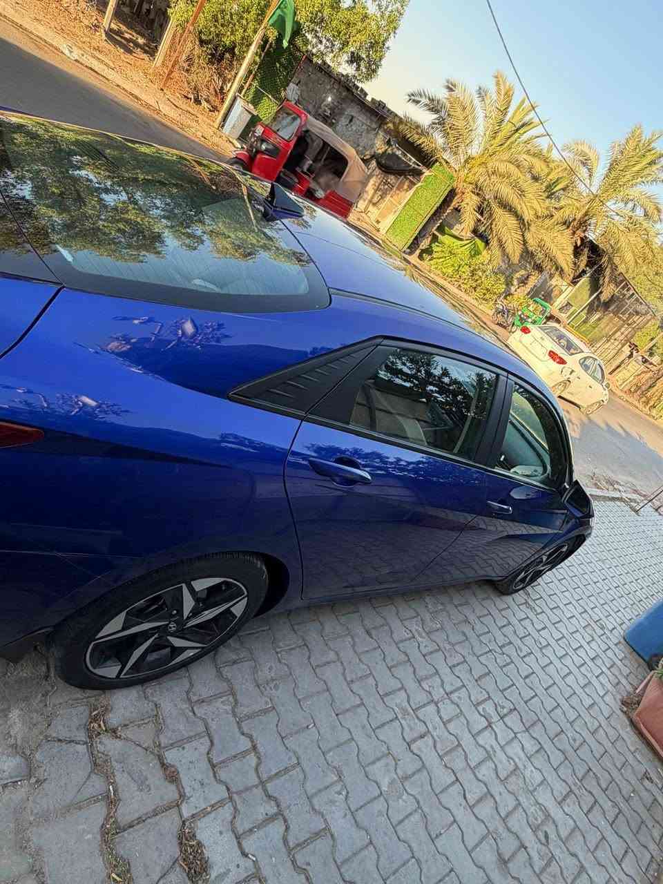 السلام عليكم 
النترا 2023  وارد امريكي
رقم بغداد بأسمي
فول عدا الفتحه والجلد
بصمة تشغيل ابواب وصندوك
محرك 2000 Doch دوش المرغوب 
كاميره امامية خلفية دوارة
رادارات 360 درجة ( امامي جانبي خلفي ) تمنع التصادم الامامي والجانبي والخلفي
التحذير عند فتح الباب 
دشبول شاشة 4 وضعيات للعدادات
3وضعيات قيادة ( عادي سبورت ذكي ) 
مثبت سرعة ذكي ( التحذير عند مغادرة المسار )
‏ Auto Hold التوقف لفترات قصيرة
الهاند بريك بصمة
شاشة حجم كبير تدعم نظام الابل كار بلي والاندرويد اوتو بدون كيبل يربط التلفون واير ليس و GPS   
ويل كب ١٧ مميز 
تشغيل عن بعد 

الحادث كلين تايتل بيهه فقد بارد بقبق الجنطه
السعر 142 وبيهه مجال 
***********
الموقع بغداد الجديدة
