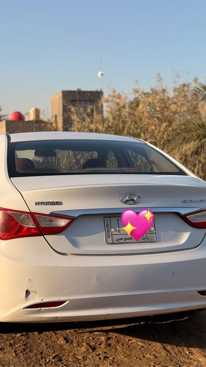 السلام عليكم ورحمة الله وبركاته 
سوناته 2012 خليجي
السياره خير من الله 
من حداديه
السنويه ساقطه 
رقم السياره بابل 
السعر 138 او بيه مجال 
حگ الجيه 
مكان السيارة الحله /القاسم
رقم الاتصال ***********
