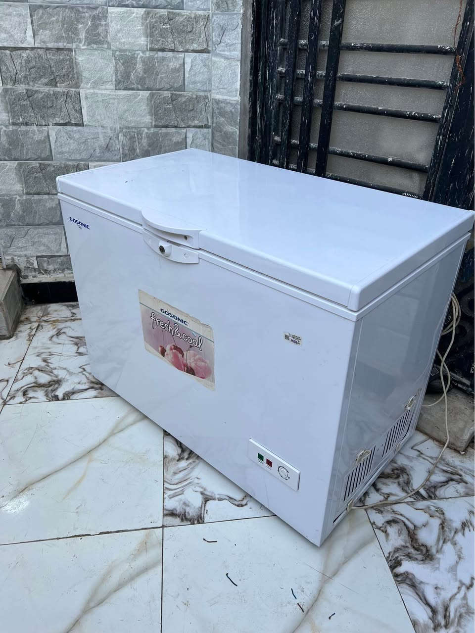 مجمده اخت الجديده نوعيه جيده جيسونك حجم ١٤ قدم شرط تجميد ونضافه 
*********** البصرة, العراق
