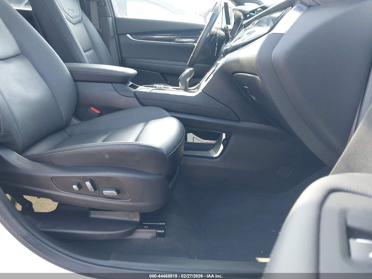 🚨 تنويه مهم
هذه السيارة معروضة في المزاد الأمريكي 🇺🇸
والمزايدة والشراء تتم عن طريق مكتب الباخرة للمزادات 🇮🇶
🔥 تدخل بكتاب الشهداء

───────────────
🚗 نوع السيارة:2024 CADILLAC XT6 AWD PREMIUM LUXURY
📅 تاريخ المزاد:الثلاثاء 31-03-2026
💰السعر:231 ورقة         
📊 الممشى:13038 ميل فعلي
🛠️ المحرك: 6 سلندر / 3.6 لتر
───────────────

🔥 مجاناً مجاناً مجاناً
📄 تقرير كارفاكس مجاني بدون أي مقابل
───────────────

🚗 سحب السيارة خلال 24 ساعة من وقت التسديد
💸 حسابات مخفّضة وعمولات أقل من السوق
───────────────

🚢 الشحن متوفر من:
🇺🇸 🇨🇦 جميع الولايات الأمريكية والكندية
➡️ شحن مباشر إلى العراق
➡️ العقبة – جبل علي – ميرسين
───────────────

🛃 تخليص كمركي كامل من ميناء أم قصر
🏔️ تخليص كمركي إلى إقليم كردستان
🇯🇴 شحن مباشر إلى عمّان (العقبة)
🇹🇷 شحن إلى ميناء ميرسين – تركيا
───────────────

🏢 فروع الشركة:
📍 الفرع الأول: بغداد – السيدية – الإعلام
📍 الفرع الثاني: الإمارات العربية المتحدة – الشارقة – الصناعية 4
───────────────

👥 مجموعة البيع والشراء:
https://www.facebook.com/share/g/17pXXBgeeU/?mibextid=wwXIfr

───────────────

🎵 TikTok:
https://www.tiktok.com/@al_bakhera?t=8qGOLioZlVE&_r=1

───────────────

📞 للاستفسار والتواصل:
+9647739115599


**إذا كنت صاحب هذا الإعلان وتريد حذفه لأي سبب، رجاءا أرسل رسالة إلى الدعم الفني**