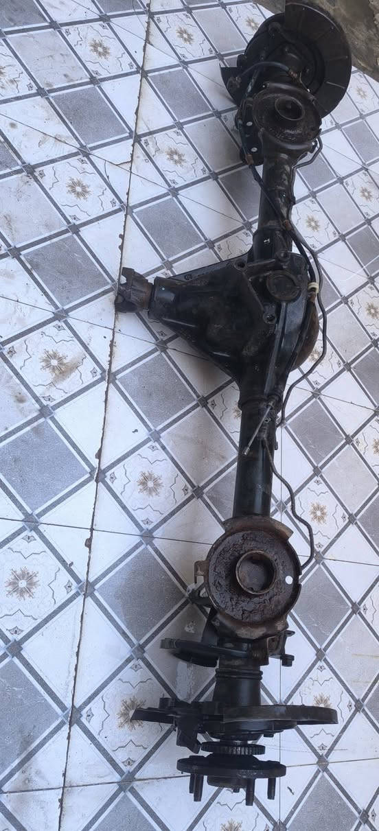 اكسل شيروكي 2000 بيه صوت بواحد من الشفتات ونزلته ابيع عاطل ب200  الف. الي اله رغبة يجفت او ياخذ منه قطع غيار  يتواصل وياي
مكاني ناصرية مركز 
 ***********
