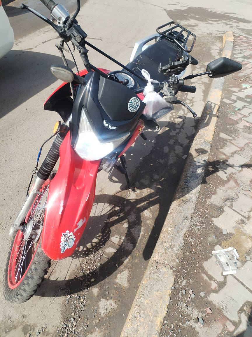 دراجة قفاز لونسن نظيفة محرك جديد للتواصل *********** بغداد, العراق
