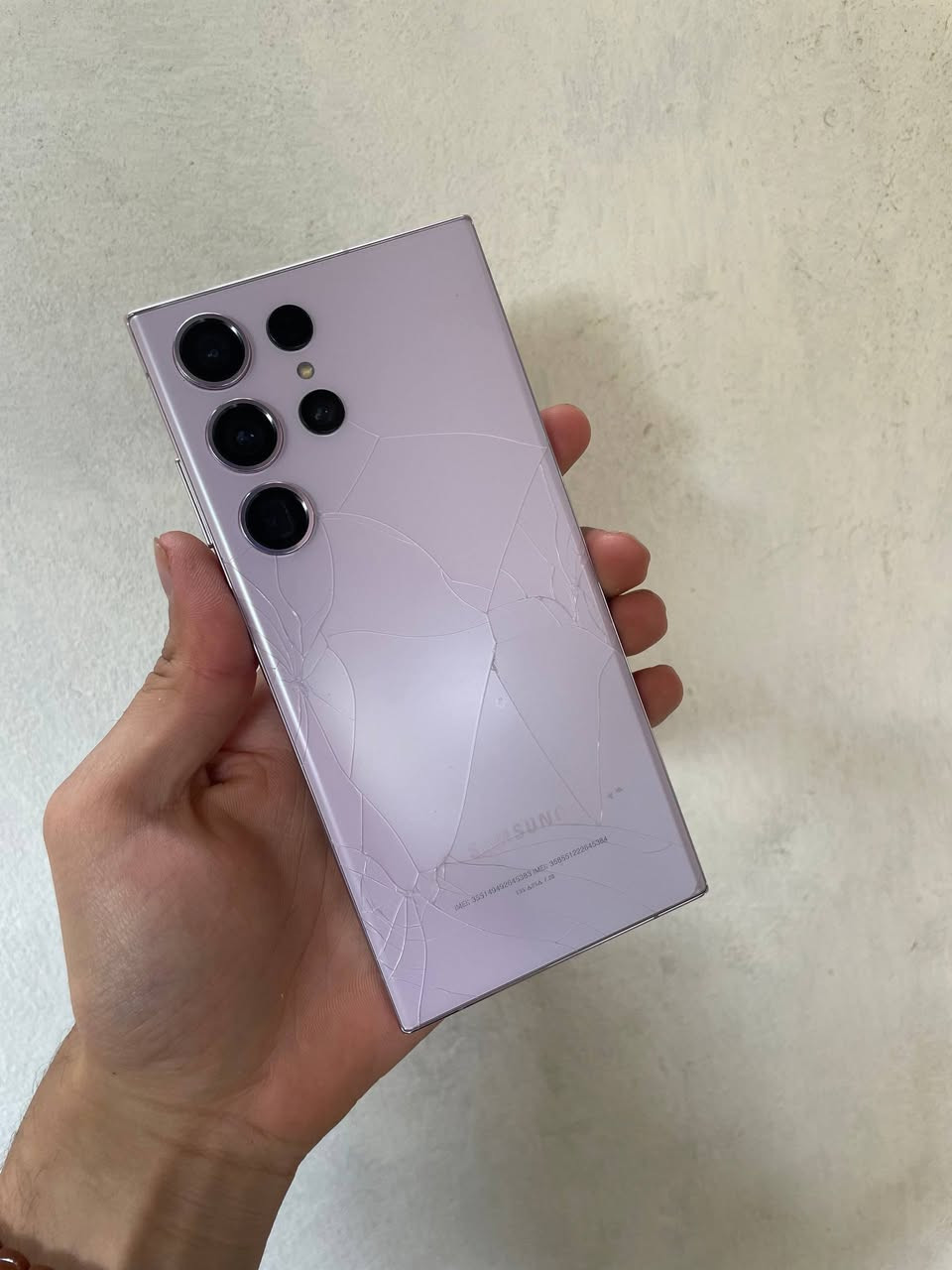 جهاز s23 الترأ لون مميز نضيف جدأ ذاكرته 512 نص تيره دبل شريحه فقط ضهره مفطور السعر ٦٢٥الف وبي مجال بسيط مكاني بغداد الشهداء ***********
