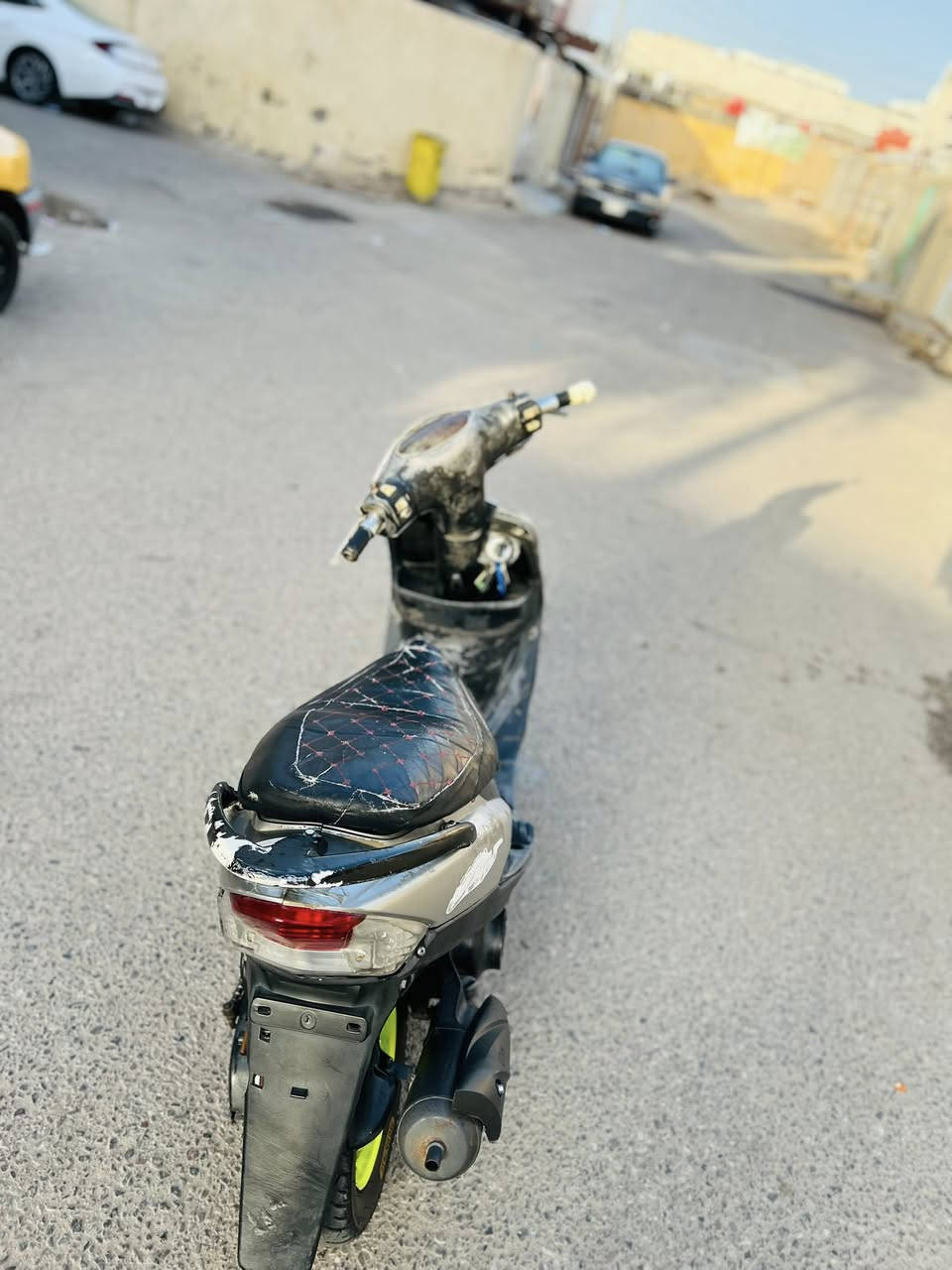 سلام عليكم شباب ماكس قجمه لبيع درجه مفتوحه بس ولفات دراجه حلوه ونشطا سريعه بل مشي كلشي شغال سلف هندر لايتات كلشي شغال مكينا حلوه كفرات بلادي بس كدام مبدل هوه اصلي كفر كدام بوشه 55بيها كلجات تايوان سريعه بل مشي مكاني بصره جمهوريه رقم ***********سعر 450وبيها مجال حك جيه ارسلو بل وساب موجود

