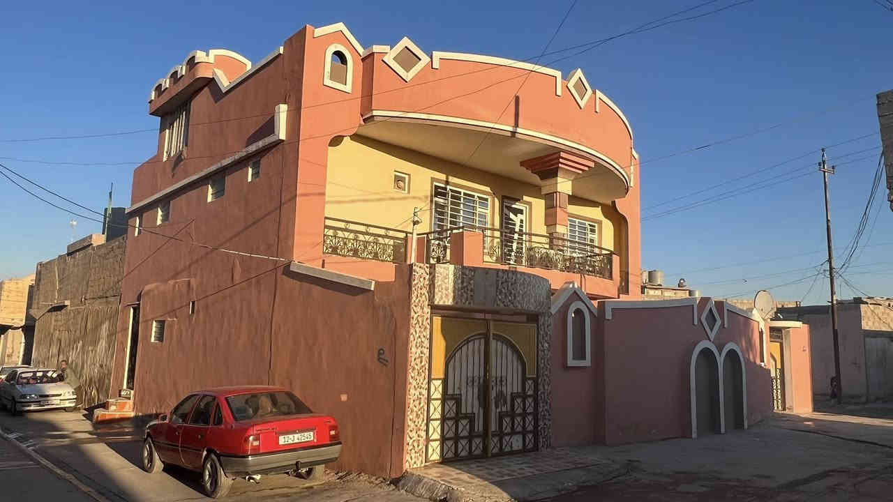 دار للبيع
المساحة 206
بيت طابقين طابق الثاني شقه ومفصوله شبه كامل عن البيت بيت مرتب جديد عنوان وادي حجر قرب مدرسة عمار ابن ياسر للاستفسار الاتصال على
 ***********
***********
