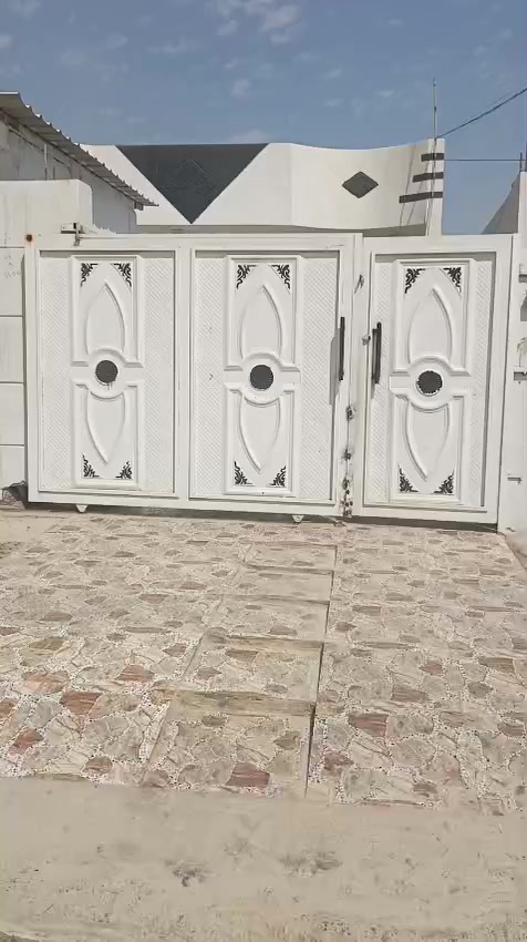 سلام عليكم دار للبيع منطقة الصالحي قرب التكية المساحة 220مترللأتصال ***********/***********
