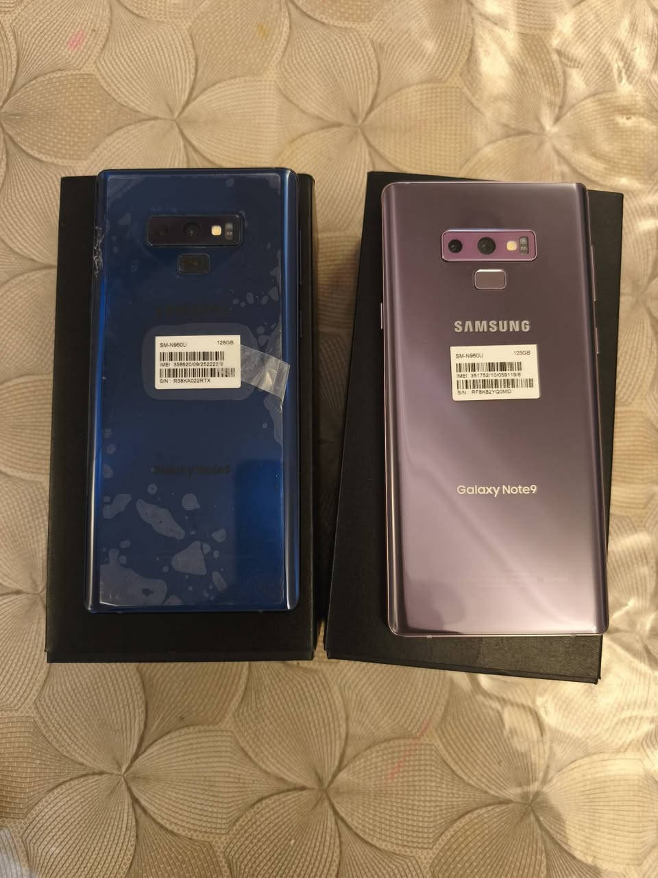 سامسونج نوت 9 ذاكرة 128 نظيف بدون شواحن سعر الجهاز الواحد 175 الف للتواصل واتس اب على *********** .
