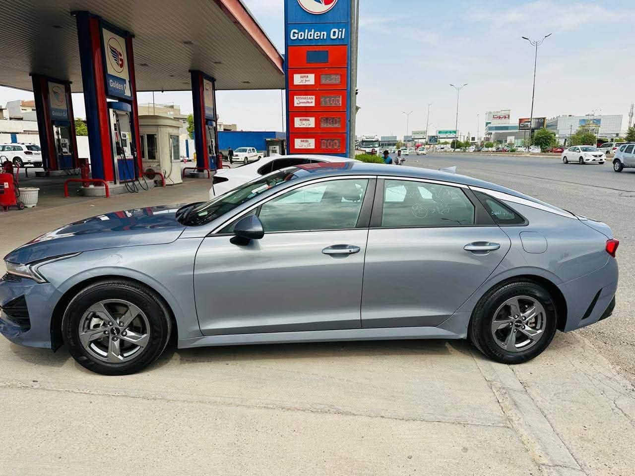 سعر بلاش140 ورقة و مجال بسيط🔥
2023 KIA K5, LXS مرقم اربيل كامل
تحويل و غرامة شرط✅
🖤K 5  كي فايف
موديل 2023 
فقد بنيد صبغ بدون دواخل
و ثلاث قطع كلير امريكي
ارباك استيرن و  تكمة طاك راجع سستم 
بجم و خلفي سيارة كبس شركة 
گێر محرك حجر كلها شرط
محرك ١٦٠٠ و توربو🔥
ماشية 49 الف ميل
موصفات 
بصمة
اوتو هولد
سايد بريك بصمة
تشغيل عن بعد
بصمة ابواب
بصمة تشغيل 
رادار امامي خلفي جانبي 
تحديد مسار قيادة آليه 
مانع انزلاق
انضمة قيادة 3 
شاشة مع كامرا خلفيه دواره
فول تحكمات استيرن جهتين
حجر بيئه بلادي
رادار بلادي
رقم شاصي موجود مع منشور 
جاهزه السياره

#السعر 140 ورقة و بيها مجال 
📞☎️***********واتساب
لصدق والأمانة في البيع والشراء
