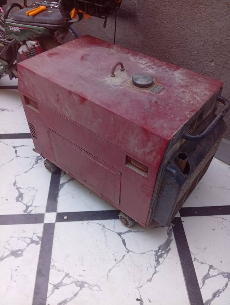 الحيانيه شارع ٦٠/ *********** السعر ٤٠٠ البصرة, العراق
