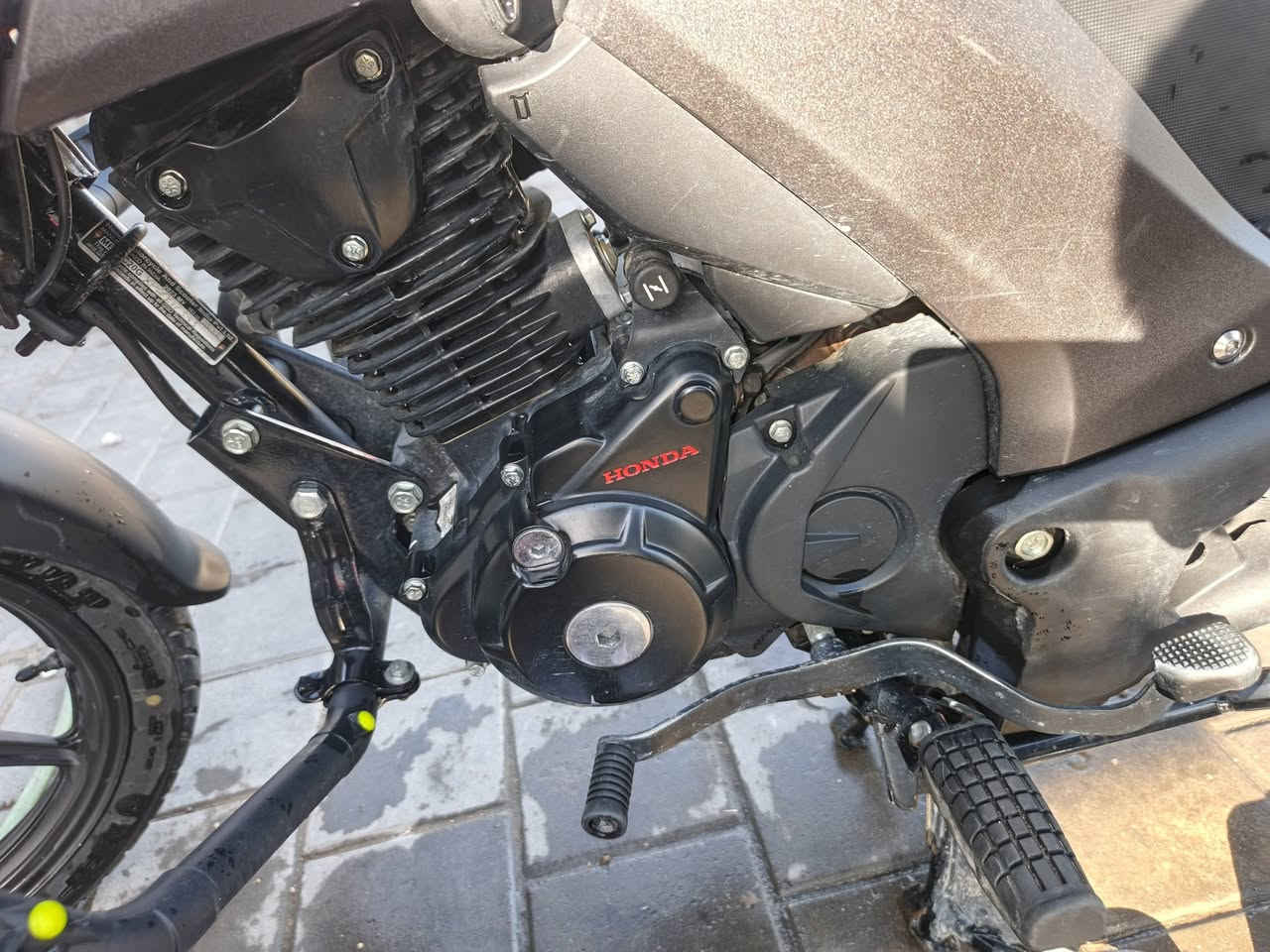 هوندا يونكورن ياباني نازله من رمبه قبل ٣ شهور ماشيه ١١ الف حقيقي وتاريخ سنويه يحكم دراجه بسمي تحويل شوكت دراجه رمبتها ٤ونص اني رايدها ب٣٨٠٠ ومتلكه هيج سعر بهيج نضافه سبب البيع احتاجيت فلوس


**إذا كنت صاحب هذا الإعلان وتريد حذفه لأي سبب، رجاءا أرسل رسالة إلى الدعم الفني**