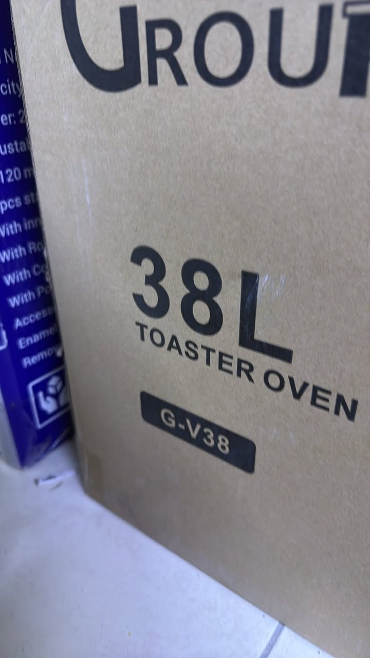 🍕 جديدنا: فرن وتوستر GENERAL GROUP (سعة 38 لتر)! 🥖
لكل عشاق الطبخ والخبز، الفرن الكهربائي المتكامل (الموديل: G-V38) صار متوفر الآن! حجم مثالي وأداء احترافي يبيض الوجه.
✨ أهم مميزاته:
 📦 سعة كبيرة (38 لتر): تكفي للوجبات العائلية والصواني الكبيرة.
 🌡️ تحكم كامل: درجة حرارة تصل إلى 250°C مع مؤقت ذكي حتى 60 دقيقة.
 🔄 توزيع حراري ممتاز: يضمن لكِ نضجاً متساوياً وتحميراً مثالياً للمعجنات والمشويات.
 🖤 تصميم عصري: لون أسود ملكي يضيف لمسة فخامة لمطبخكِ.

السعر ٥٥


**إذا كنت صاحب هذا الإعلان وتريد حذفه لأي سبب، رجاءا أرسل رسالة إلى الدعم الفني**