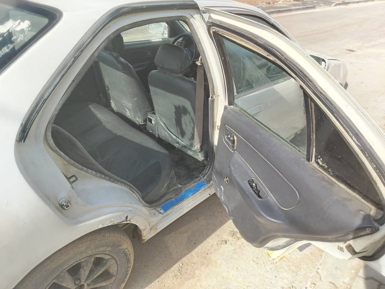 سني ٩٧ للبيع رقم انبار حائز ثالث الحائز رقمه راح من عدنه   سعر 17  وبيهه مجال شي بصيط ***********
