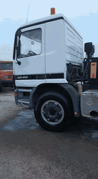 اكتروز شمعه 2003 قماره بلاديه
حجم 38/48 فحل 
رقم بغداد مربوطه ثلاث دناكير 
ثلاث لوحات 
محرك كير شرط
بغداد التاجي معرض الفرات 
للاستفسار 
***********
***********
