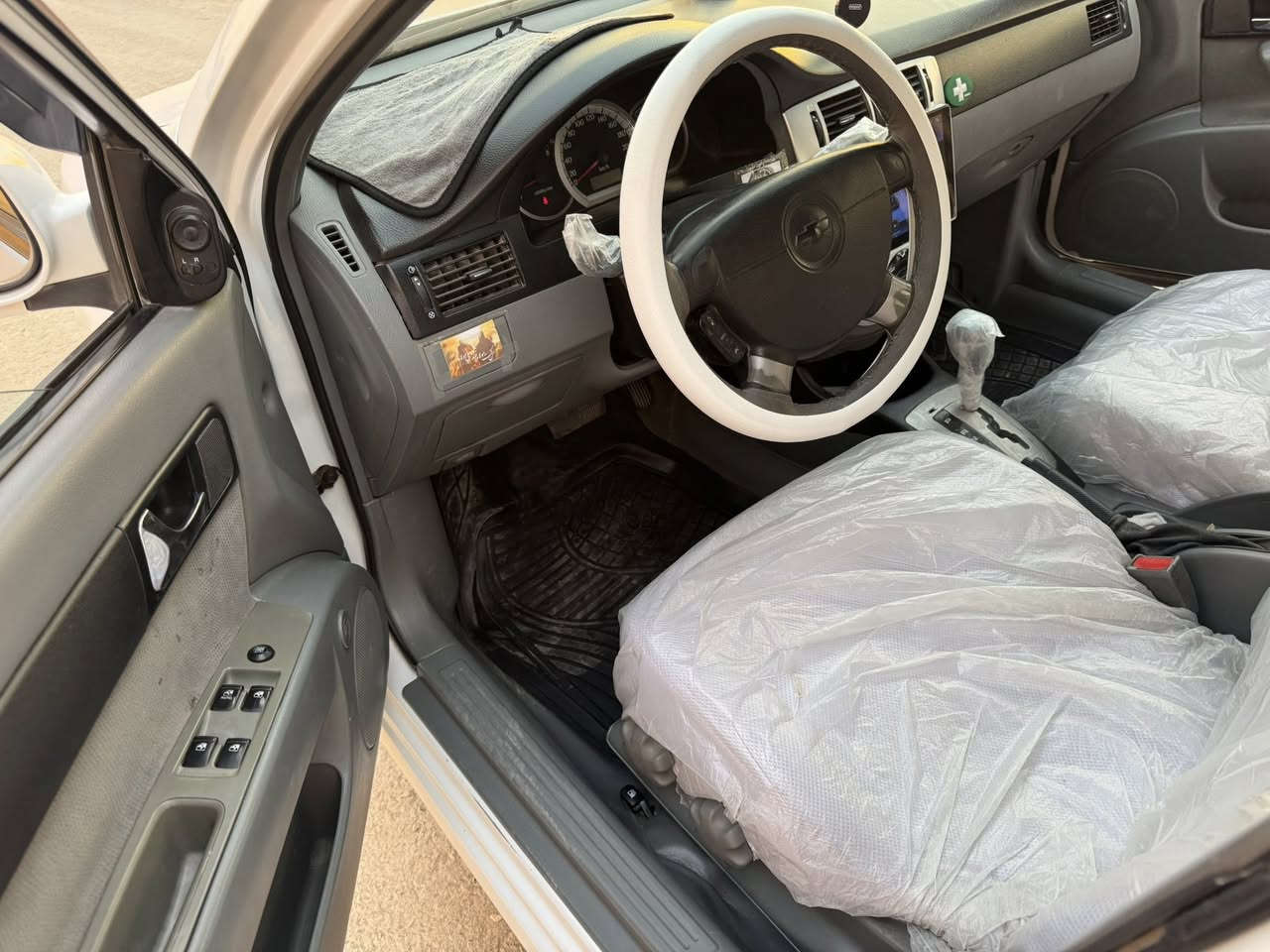 السلام عليكم 🫡 

أوبترا   ٢٠١١  للبيع ..
غرامات مصفرة السيارة بأسمي تحويل ثاني يوم..
تدفئة تبريد❄️☃️
شاشه وكامرة خلفية🖥️
گير ومحرك وكهربائيات خير من الله👍🏻
ترايك للبصرة🛣️
السعر ٨٨$ وبيها مجال بسيط..
العنوان بغداد الدورة🌁

***********  واتساب فقط.
*********** اتصال مباشر.
