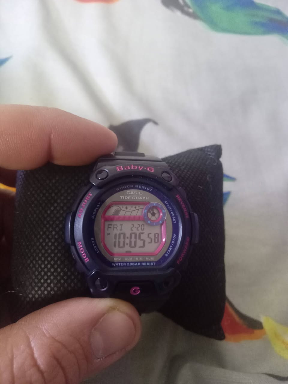 السلام عليكم ساعه كاسيو اصلي   جيشوك بحاله ممتازه سولر منبه اضاءه قياس (مد وجزر ) ضد الماء 200 متر  توقيت عالمي السعر 65 العنوان بغداد الحريه الاتصال ***********
