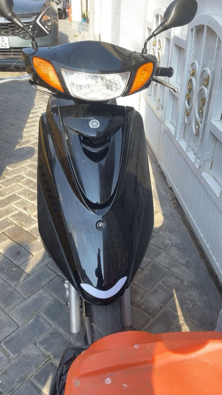 السلام وعليكم دراجه اكزز ياباني دراجه جديده اي نقص ماابيه سلف وهندر دراجه كامله مكينه بلاديه برغي ممفتوح بيها العنوان بغداد السعر خاص ***********
