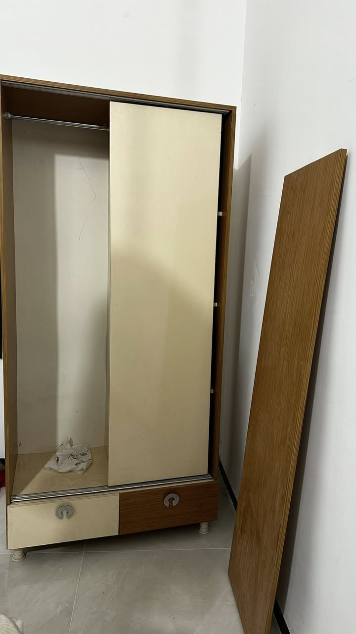 سلام عليكم عندي كنتور للبيع موقعي كربلاء الانتفاضة الثانية كنتور نظيف تركي مستعجل ع بيعته ب150 تواصل واتساب 
***********
