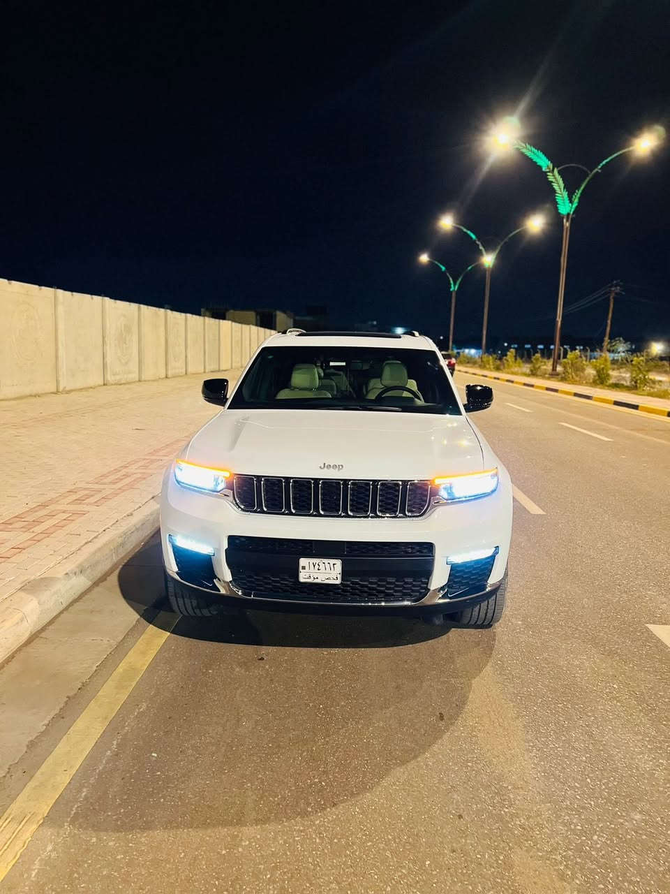 سلام عليكم جيب 24للبيع رقم بغداد شهداء وكاله عامه المستفيد شاب مكاني كربلاء ماشيه 29 الف كلين بدون حادث التصال ع رقم ***********السياره جديده حيل وفول مواصفات للخير
