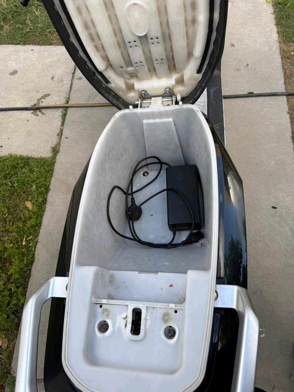 السلام عليكم وحش الكون ريان تالج موديل ٢٥ المعروف لايعرف للبيع سعرها ٩٥٠ وبيها مجال مكاني بغداد اي استفسار ***********وتساب محمول للشراي فقط 