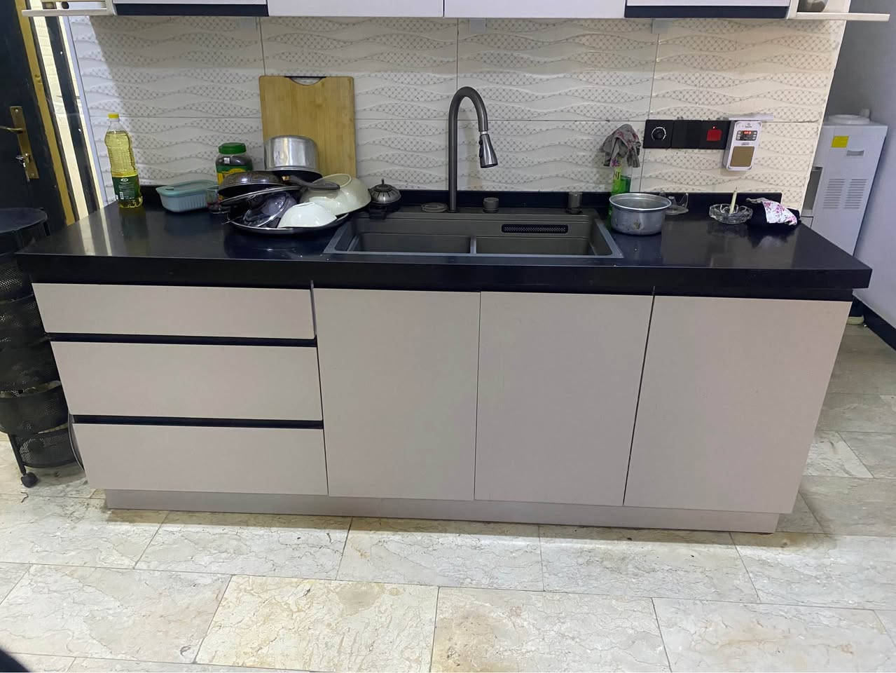 كاونتر تركي ضمان ١٠سنوات ضد الخدش المواد درجه اوله كاونتر العمر السعر اربع ملايين وخمسميه وبي مجال رقم مبايل *********** بغداد, العراق
